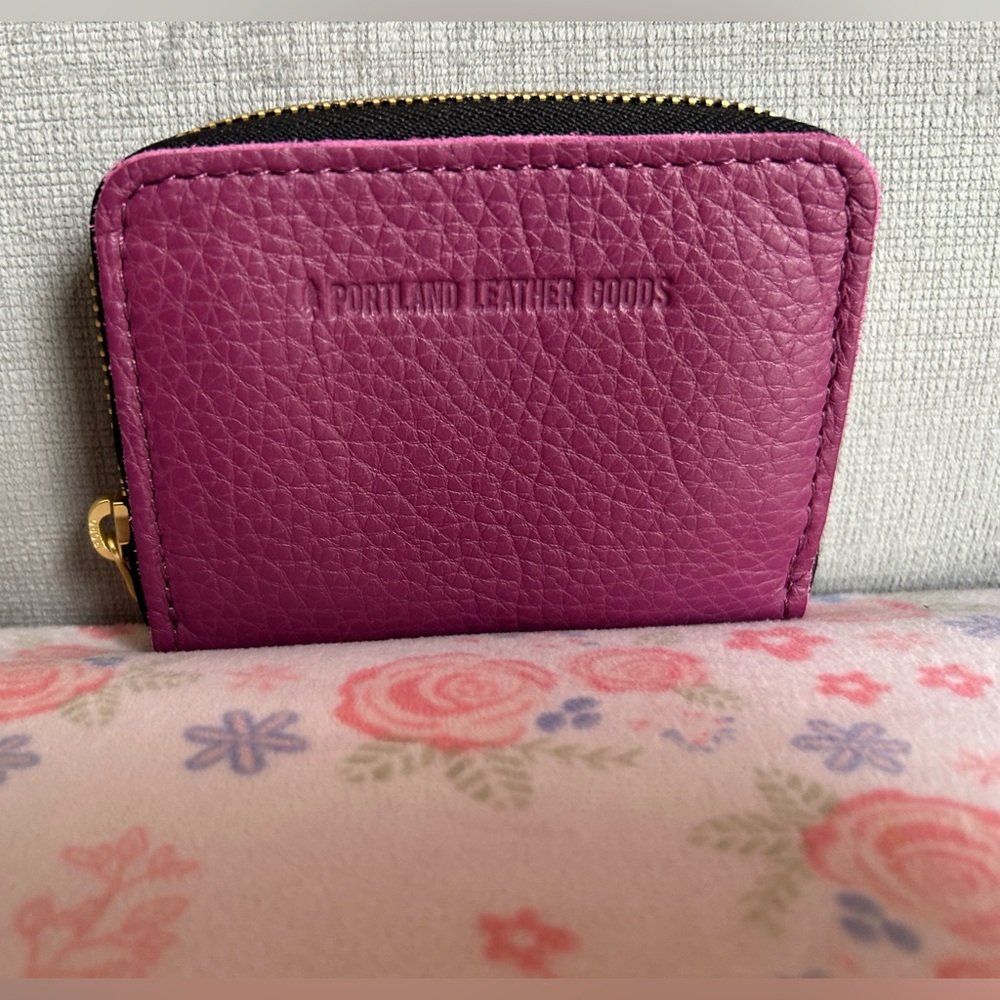 Portland Leather Iris Small zip wallet